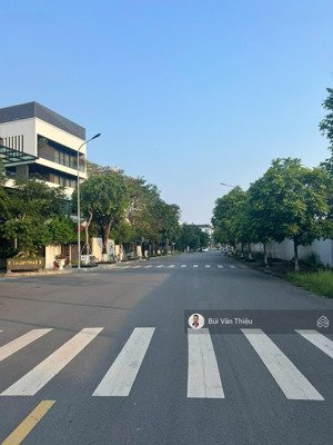 bán shophouse 2 mặt tiền waterfront 1 với giá cực tốt
