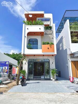 SIÊU PHẨM 1 TRỆT 2 LẦU MỚI 100% ĐƯỜNG D15 KDC HỒNG LOAN - HẺM HÔNG 2M MÁT MẺ - HƯỚNG TÂY NAM