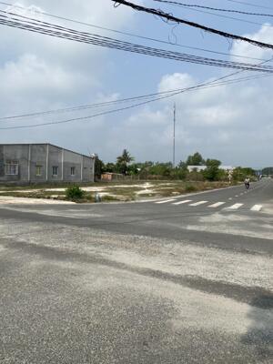 Đất ngay chợ Tân Quan, Giá 290 triệu, diện tích 201m2 có thổ cư, gần khu công nghiệp.