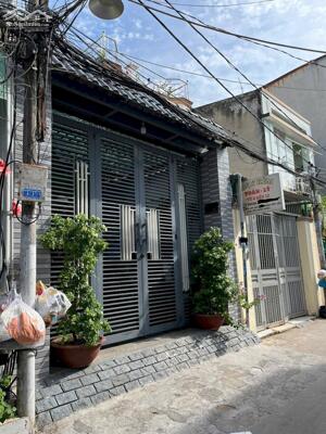 Nhà sân vườn HXH 92.6m2 - Giá 8.3 tỷ - 3PN - Phạm Hữu Lầu - Quận 7