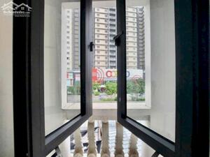 CHO THUÊ PHÒNG DUPLEX BAN CÔNG Ở ĐƯỜNG NGUYỄN THỊ THẬP QUẬN 7