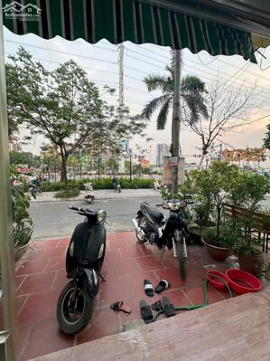 Cho thuê nhà mặt tiền nguyên căn tại đường Nguyễn Thanh Bình - DT 50m2 x 4 tầng giá rẻ, ô tô đỗ cửa