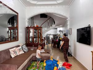 Bán nhà 42m 4 tầng Ngõ 254 Văn Cao.Ôtô đỗ sát nhà.Giá tốt