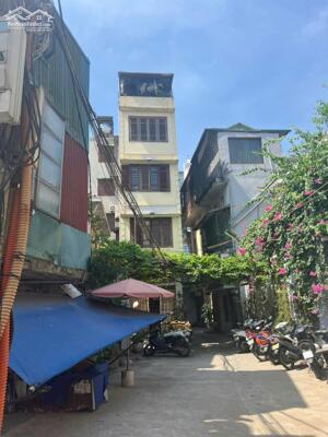 Cực Hiếm 8.6 Lý Thường Kiệt 5 Tầng Ô TÔ Đỗ Cửa Ngõ Rộng Sạch đẹp