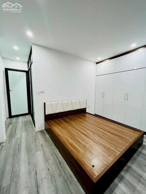 Bán nhà Phố Văn Hương, Đống Đa 32M2, 4 tầng nhà đẹp long lanh chỉ 6.85 tỷ.