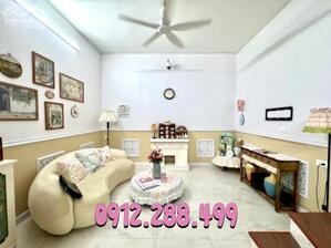 BÁN NHÀ HỒNG HÀ – HOÀN KIẾM – 28M x 4T – 5,1 TỶ – SÂN CHƠI SIÊU TO - OTO VÀO SÁT NHÀ