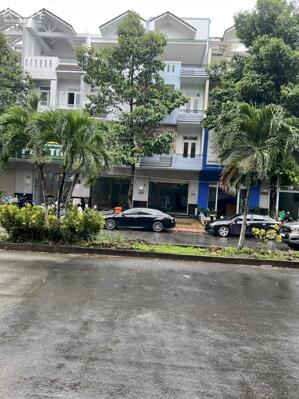 Cho thuê nhà 1 trệt 3 lầu đường bùi quang trinh, khu dân cư phú an