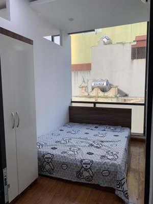 căn hộ studio 2pn +1k, khép kín full đồ, dt 45m2, thang máy giá chỉ 6.5 triệu.