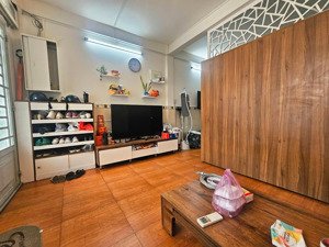 chính chủ cần bán căn góc chung cư xóm đầm shr, 850 hưng phú, q8. full nội thất. giá 1.5 tỷ