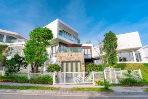 cần bán biệt thự nghỉ dưỡng 300m2 mặt hồ tại lương sơn, giá 7,4 tỷ có thương lượng