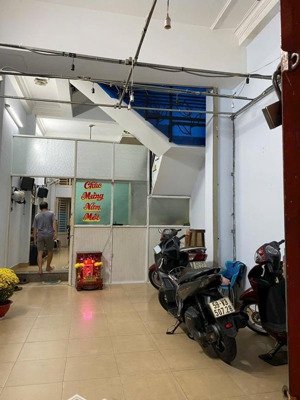 hẻm xe hơi thông - lê thúc hoạch - chợ tân hương - dân trí cao - 3 tầng - 50m2 - chỉ 5.x tỷ