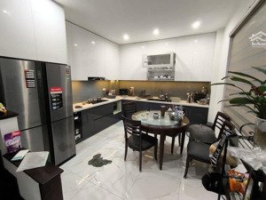 bán nhà văn cao, ba đình, nhà đẹp thoáng sáng, lô góc, nội thất đồ gỗ xịn xò