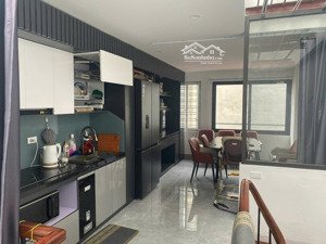 nhà đẹp phùng khoang vị trí đắc địa 45m 4 tầng ô chờ thang máy nhỉnh 8 tỷ