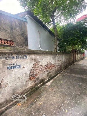 e có 3 mảnh đất gia thượng -việt pháp-ngọc thuỵ hàng hiếm đẹp nở hậu không còn nhiều nữa đâu. sổ đỏ