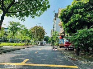 bán nhà 100m2 phố nguyễn văn hưởng - đg giang biên. p việt hưng