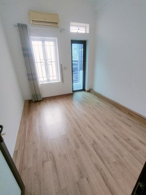 hiếm! văn cao, hoàng hoa thám. 10m ra phố. 50m2*2t, 3pn. ở nhóm, kd, online. đồ cơ bản