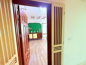 bán căn hộ chung cư 4 ngủ, rộng 152m2 tại vị trí trung tâm, gần nút giao kim đồng, tân mai