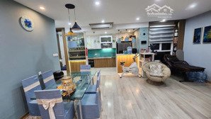 bán căn hộ 3n tại season avenue, 117m2, tầng trung view đẹp, ban công đông nam, full nội thất