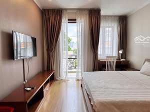 siêu phẩm chdv 1pn ngay phố nhật, full nội thất cao cấp, giá cực tốt