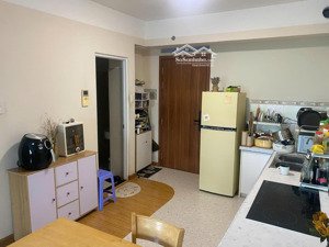 cho thuê căn hộ flora anh đào, view hồ bơi, hướng đông bắc, nội thất cơ bản cđt lh