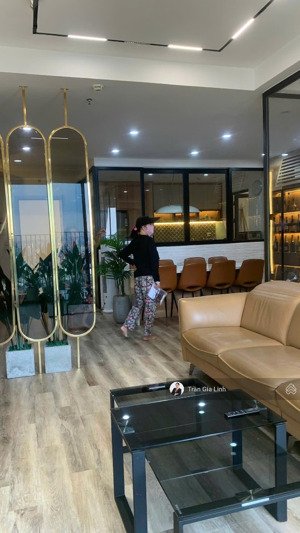 gia đình định cư, thiện chí bán căn 3pn hà đô căn góc lầu cao view thoáng - full nội thất đẹp
