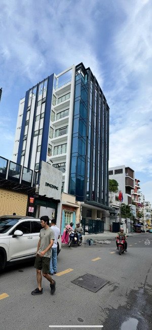 toà building 4.500m2 sàn .. hầm - 11 tầng .. hđt 1 tỷ - tháng - mt thương hiệu quận 1. giá 220 tỷ