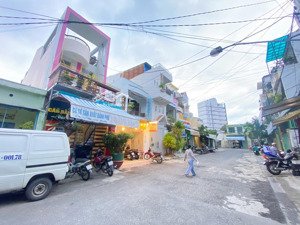 giản giá 350tr bán nhanh mặt tiền trương định ô bàn cờ