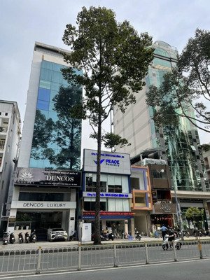 siêu rẻ!! mt an dương vương.p.3,q.5(dt:3.7x12) nhà siêu đẹp giá chỉ 20.5 tỷ còn tl