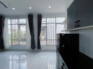 (chính chủ) cho thuê 2pn full nội thất ô tô đỗ cửa ban công rộng