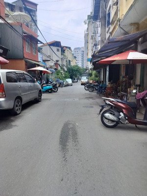 hiếm - quá hiếm nhà bán - nhà dân xây kiên cố - ô tô đỗ cửa - dân trí cao