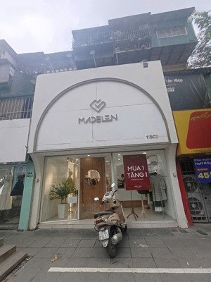 cho thuê cửa hàng phố hàng mã 140m x 3 tầng vị trí kinh doanh đỉnh cao mặt tiền 5m