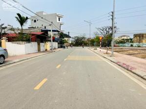 Bán lô đất 81m 2 mặt tiền chung cư Lương Quán, Nam Sơn giá 2,7x tỷ Lh 0979087664