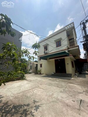 Bán nhà Kiêu Kỵ khu Z176 đường oto rộng