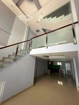 nhà 3 tầng mt đường nhánh bùi minh trực p6 #quận8