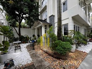 biệt thự thảo điền căn góc có sân vườn phù hợp kinh doanh giá 80 triệu