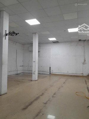 cho thuê nhà mặt đường văn cao vị trí lô góc cực đẹp, dt 150m2, ngang 7.5m, nhà 4 tầng thông sàn