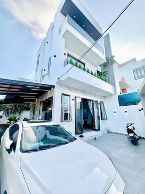 siêu phẩm: biệt thự mini góc 2 mặt tiền đường 7m, cạnh kdt vĩnh điềm trung nha trang