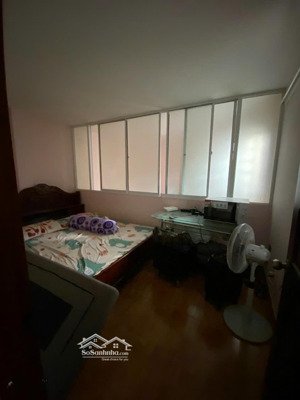 nhà 40m2, trệt 3 lầu 3pn 3wc 3 máy lạnh, sân thượng phơi đồ, hẻm ba gác điện biên phủ giáp quận 1