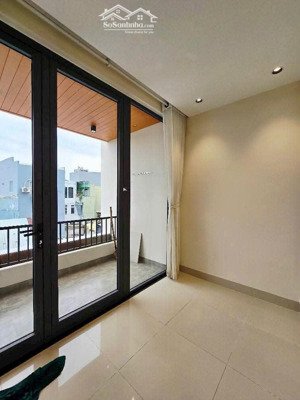 bán gấp nhà 3 mê đẹp như hình, thiết kế châu âu, full nội thất, khu dân trí, đất vuông đẹp
