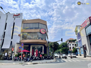 biệt thự siêu vip ngay phan đăng lưu-p4-phú nhuận-11 x 24(190m2)-5 tầng-thuê: 60tr/th giá 26 tỷ
