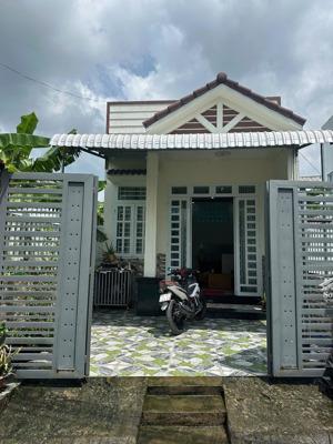 chủ gửi giảm 200trbán gấp nhà cấp 4 full thổ cư khu 7/13 kế cầu bà bộ giá 2.1 tỷ giảm còn 1.9 tỷ