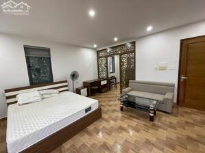 Cho thuê căn hộ 1 ngủ tách bếp rộng (42m2) Waterfront City.