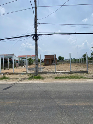 cần vốn đầu tư bán gấp đất mt tôn đức thắng,châu văn liêm,ô môn,cần thơ giá 800tr/120m2 full thổ cư