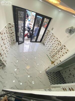 NHÀ XINH 3 TẦNG VÀO Ở NGAY - HXH TRÁNH - NHÀ MỚI - NHỈNH 2,3 TỶ