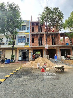 thanh lý nhà 3 tầng ở gần chợ 434 bình hoà ,kdc thanh bình, sổ hồng riêng, giá tốt 5ty5