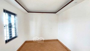 chỉ 5 tỷ nhà lô góc 4 tầng 54m ngay metro sở dầu kinh doanh siêu đẹp