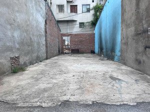 đất ngọc thuỵ 80m, mt 5,5m ô tô tránh. giá rất hợp lý. hướng đông nam