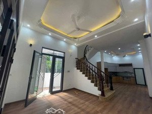 nhỉnh 11 tỷ - nhà đẹp ở ngay ngã tư sở, vũ tông phan, ôtô đỗ cửa, lô góc 3thoáng, phân lô quân đội