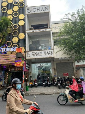 tin thật !bán nhà mt 401 sư vạn hạnh p12 quận 10, dt:4.5x18 kc 5 tầng , hdt 120tr/tháng giá 46 tỷ