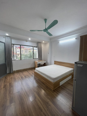 chính chủ cho thuê phòng trọ tại số 6 ngõ 7 nguyễn thị định 35m2 cửa sổ thoáng - full nội thất